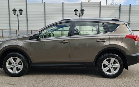 Toyota RAV4, 2014 год, 1 940 000 рублей, 4 фотография