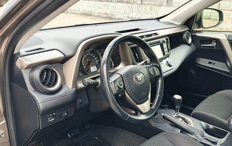 Toyota RAV4, 2014 год, 1 940 000 рублей, 11 фотография