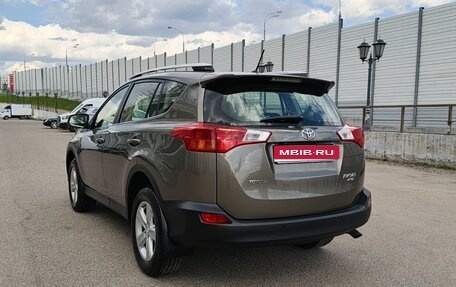 Toyota RAV4, 2014 год, 1 940 000 рублей, 6 фотография