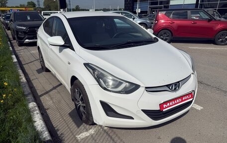 Hyundai Elantra V, 2015 год, 740 000 рублей, 2 фотография