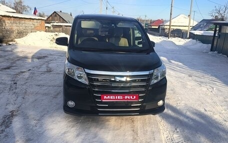 Toyota Noah III, 2014 год, 1 650 000 рублей, 1 фотография