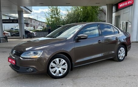 Volkswagen Jetta VI, 2013 год, 1 065 000 рублей, 1 фотография