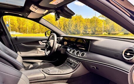 Mercedes-Benz E-Класс, 2022 год, 5 700 000 рублей, 8 фотография