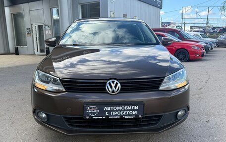 Volkswagen Jetta VI, 2013 год, 1 065 000 рублей, 2 фотография