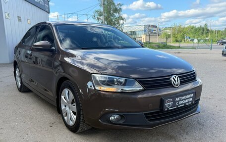 Volkswagen Jetta VI, 2013 год, 1 065 000 рублей, 4 фотография