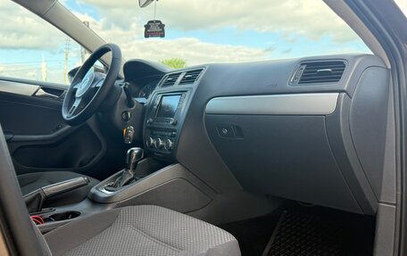 Volkswagen Jetta VI, 2013 год, 1 065 000 рублей, 12 фотография