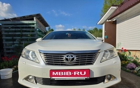 Toyota Camry, 2012 год, 2 250 000 рублей, 4 фотография