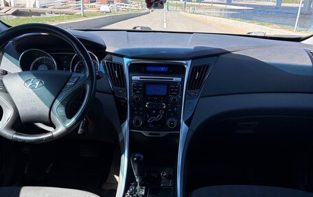 Hyundai Sonata VI, 2009 год, 649 000 рублей, 18 фотография