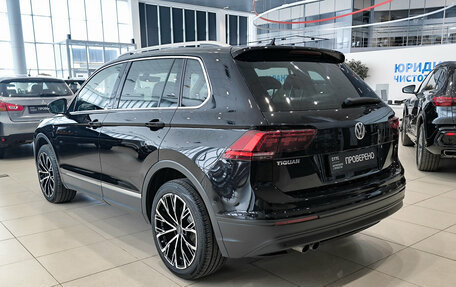Volkswagen Tiguan II, 2018 год, 2 930 000 рублей, 11 фотография