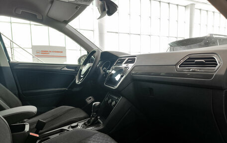 Volkswagen Tiguan II, 2018 год, 2 930 000 рублей, 15 фотография