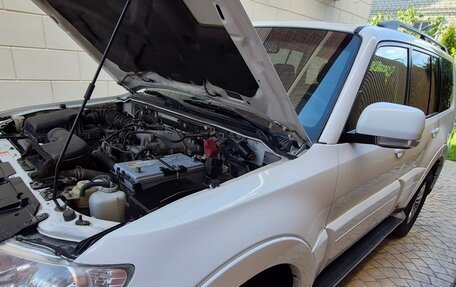 Mitsubishi Pajero IV, 2014 год, 2 200 000 рублей, 13 фотография