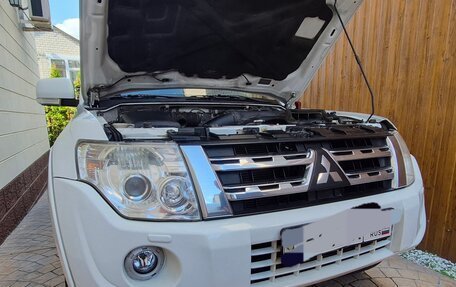 Mitsubishi Pajero IV, 2014 год, 2 200 000 рублей, 11 фотография