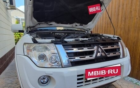 Mitsubishi Pajero IV, 2014 год, 2 200 000 рублей, 12 фотография