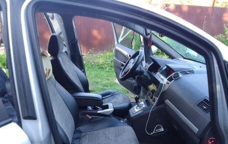 Opel Zafira B, 2010 год, 650 000 рублей, 7 фотография