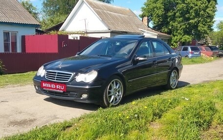 Mercedes-Benz C-Класс, 2004 год, 750 000 рублей, 5 фотография