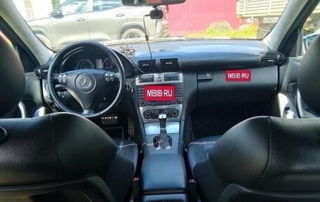 Mercedes-Benz C-Класс, 2004 год, 750 000 рублей, 8 фотография