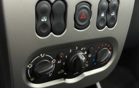Renault Logan I, 2012 год, 750 000 рублей, 18 фотография