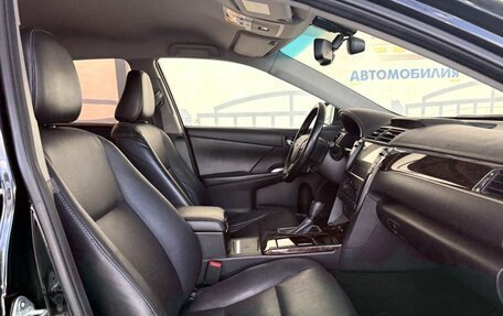 Toyota Camry, 2017 год, 2 249 000 рублей, 10 фотография