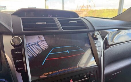 Toyota Camry, 2017 год, 2 249 000 рублей, 13 фотография