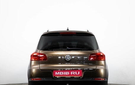 Volkswagen Tiguan I, 2015 год, 1 599 000 рублей, 6 фотография