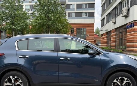 KIA Sportage IV рестайлинг, 2018 год, 2 200 000 рублей, 2 фотография