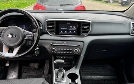 KIA Sportage IV рестайлинг, 2018 год, 2 200 000 рублей, 16 фотография