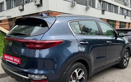 KIA Sportage IV рестайлинг, 2018 год, 2 200 000 рублей, 4 фотография