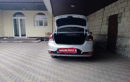 Hyundai Elantra VI рестайлинг, 2018 год, 1 400 000 рублей, 4 фотография