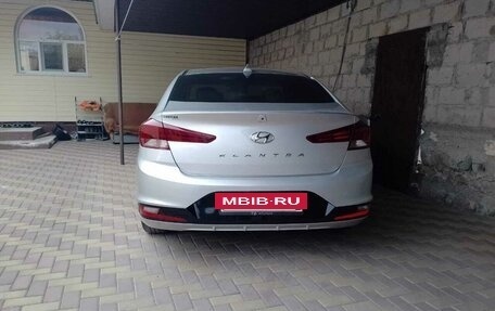 Hyundai Elantra VI рестайлинг, 2018 год, 1 400 000 рублей, 3 фотография
