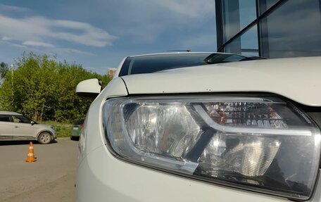 Renault Sandero II рестайлинг, 2018 год, 870 000 рублей, 21 фотография