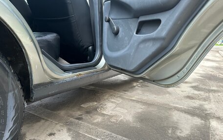 Nissan Almera, 2006 год, 330 000 рублей, 11 фотография
