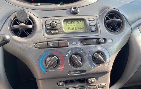 Toyota Yaris I рестайлинг, 2000 год, 280 000 рублей, 5 фотография