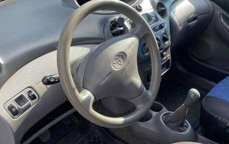 Toyota Yaris I рестайлинг, 2000 год, 280 000 рублей, 6 фотография