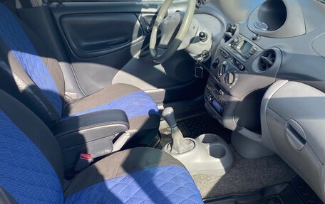 Toyota Yaris I рестайлинг, 2000 год, 280 000 рублей, 7 фотография