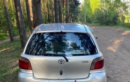 Toyota Yaris I рестайлинг, 2000 год, 280 000 рублей, 2 фотография