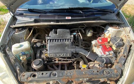 Toyota Yaris I рестайлинг, 2000 год, 280 000 рублей, 13 фотография