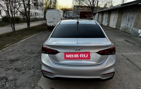 Hyundai Solaris II рестайлинг, 2018 год, 1 400 000 рублей, 2 фотография