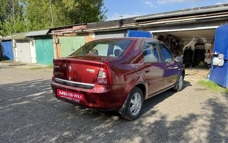 Renault Logan I, 2013 год, 700 000 рублей, 3 фотография