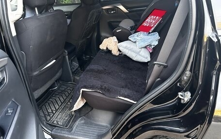 Mitsubishi Pajero Sport III рестайлинг, 2018 год, 3 300 000 рублей, 4 фотография