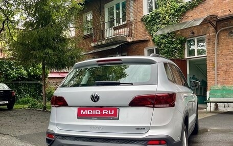 Volkswagen Taos, 2021 год, 2 700 000 рублей, 3 фотография