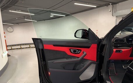 Lamborghini Urus I, 2024 год, 30 500 000 рублей, 9 фотография