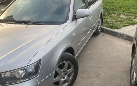 Hyundai Sonata VI, 2005 год, 320 000 рублей, 2 фотография