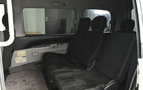 Mitsubishi Delica IV, 2006 год, 2 230 000 рублей, 7 фотография
