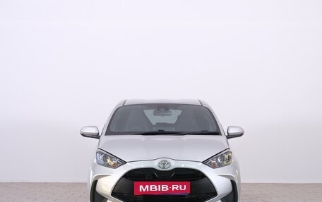 Toyota Yaris, 2021 год, 1 349 000 рублей, 2 фотография