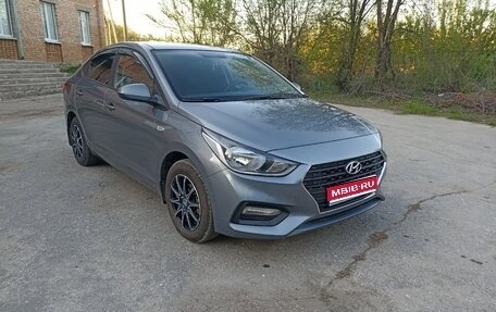 Hyundai Solaris II рестайлинг, 2019 год, 1 395 000 рублей, 1 фотография