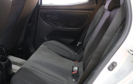 Toyota Yaris, 2021 год, 1 349 000 рублей, 21 фотография