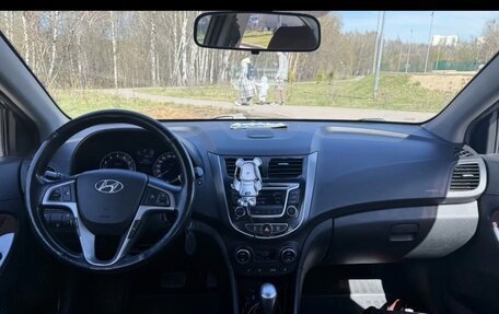 Hyundai Solaris II рестайлинг, 2014 год, 900 000 рублей, 14 фотография