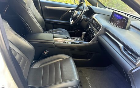 Lexus RX IV рестайлинг, 2019 год, 4 950 000 рублей, 13 фотография