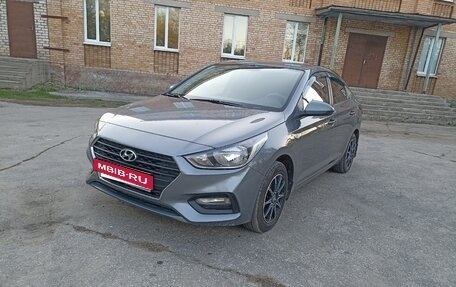 Hyundai Solaris II рестайлинг, 2019 год, 1 395 000 рублей, 3 фотография