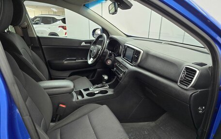 KIA Sportage IV рестайлинг, 2018 год, 2 149 000 рублей, 24 фотография